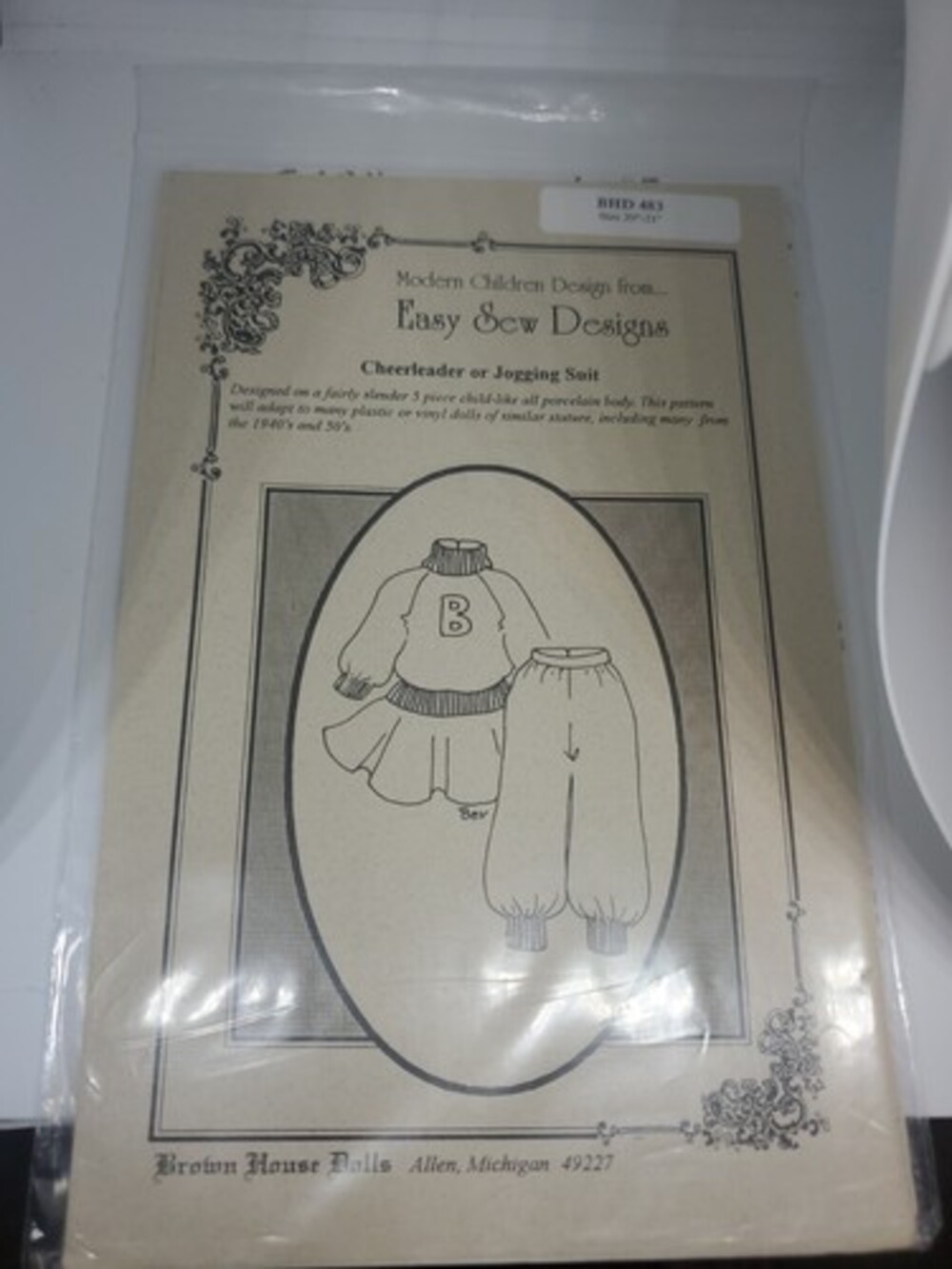Easy Sew Designs Brown House Dolls Cheerleader or Jogging Suit 483 20-21"